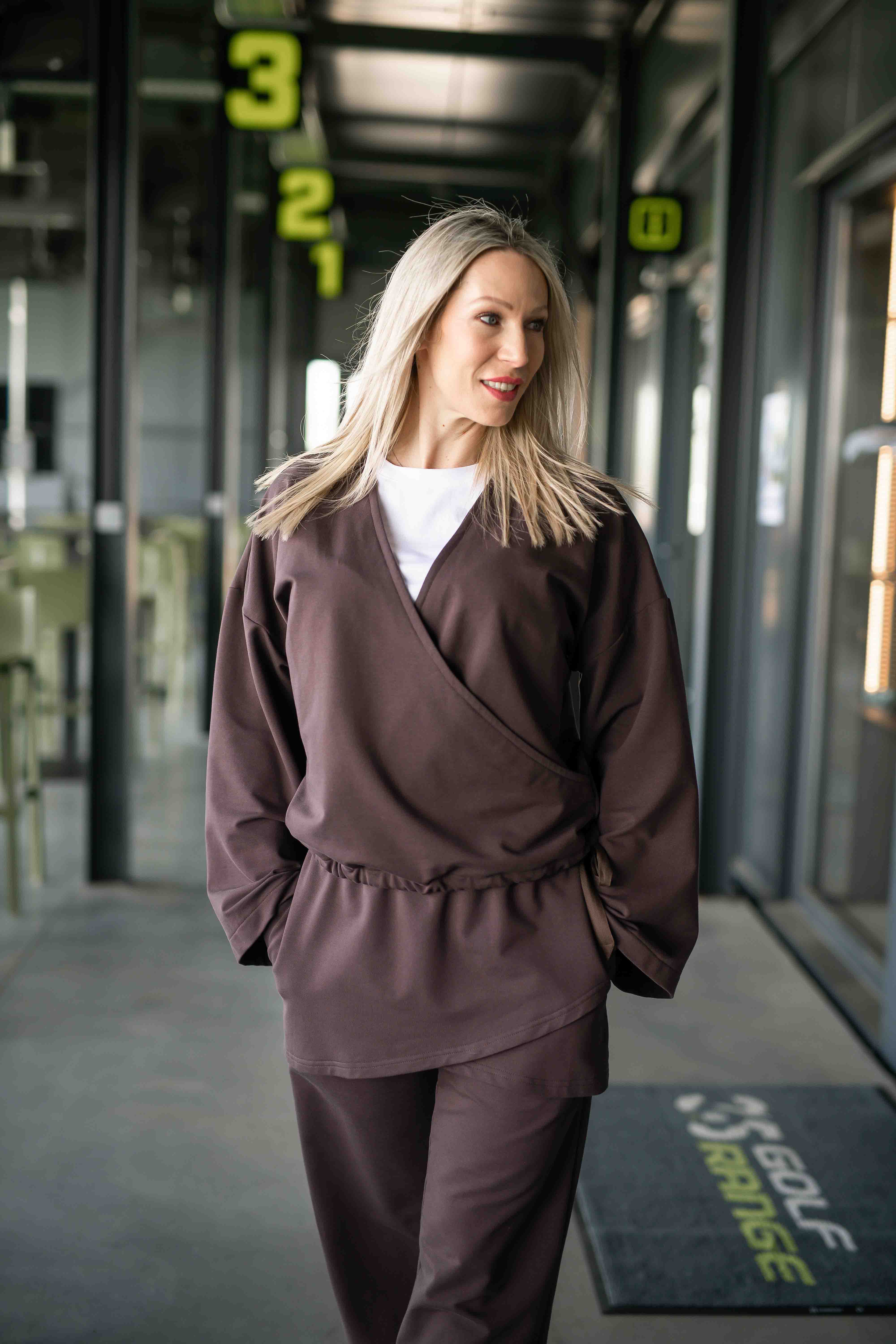REWANA WOMEN'S CROSSED FRONT SWEATSHIRT IN CHOCOLATE BROWN COLOR