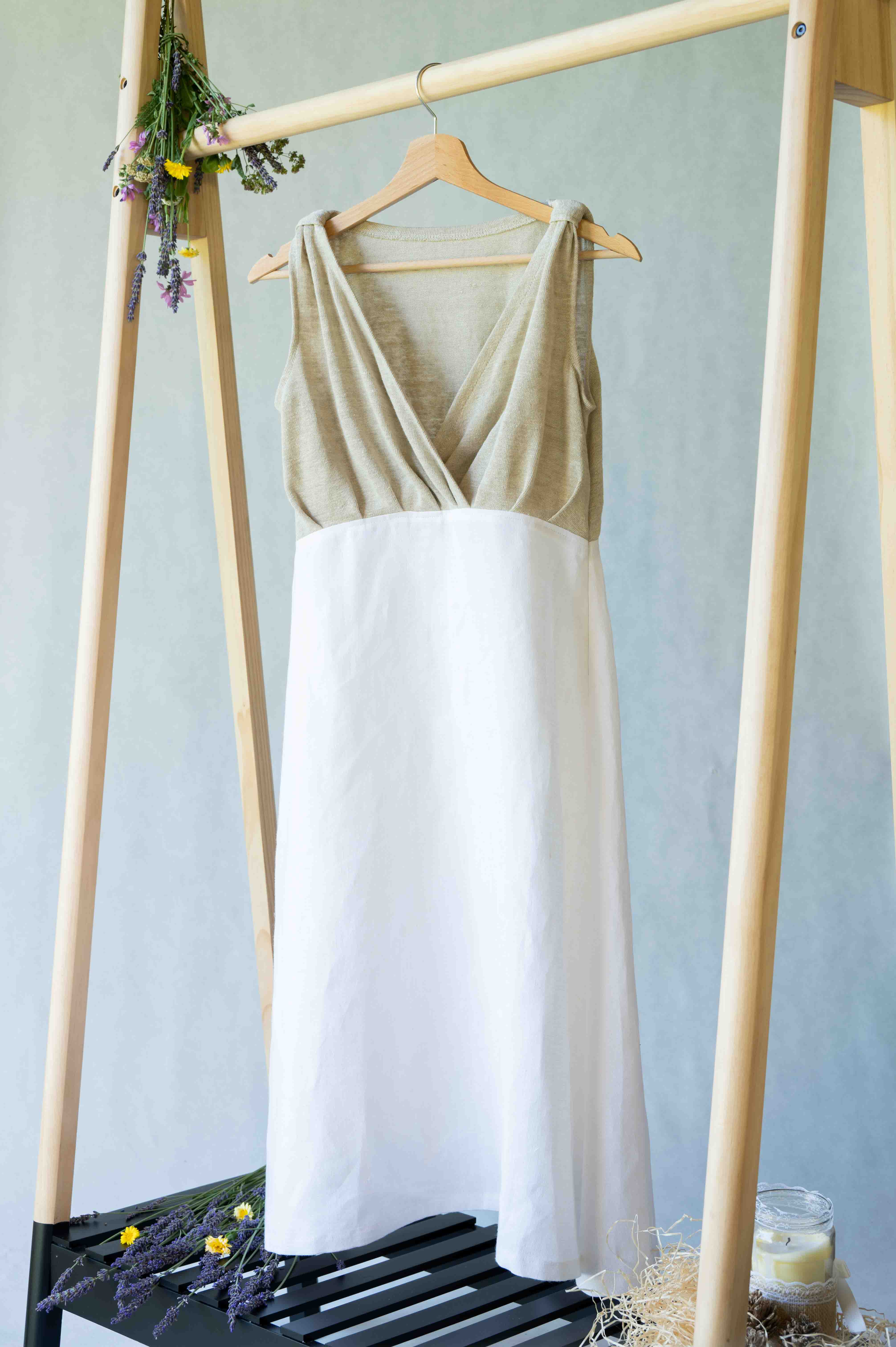 REWANA DÁMSKE ELEGANTNÉ KONOPNÉ ŠATY, NATURAL A BIELA