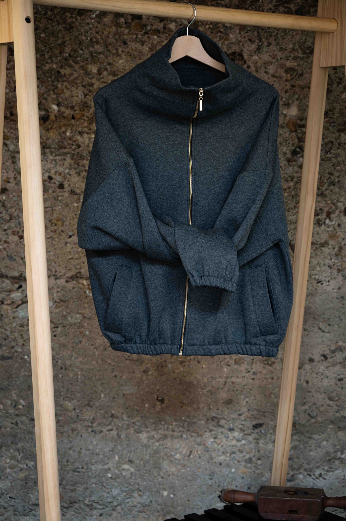 REWANA oversize mikina na zips tmavý sivý melír – fotografia 8