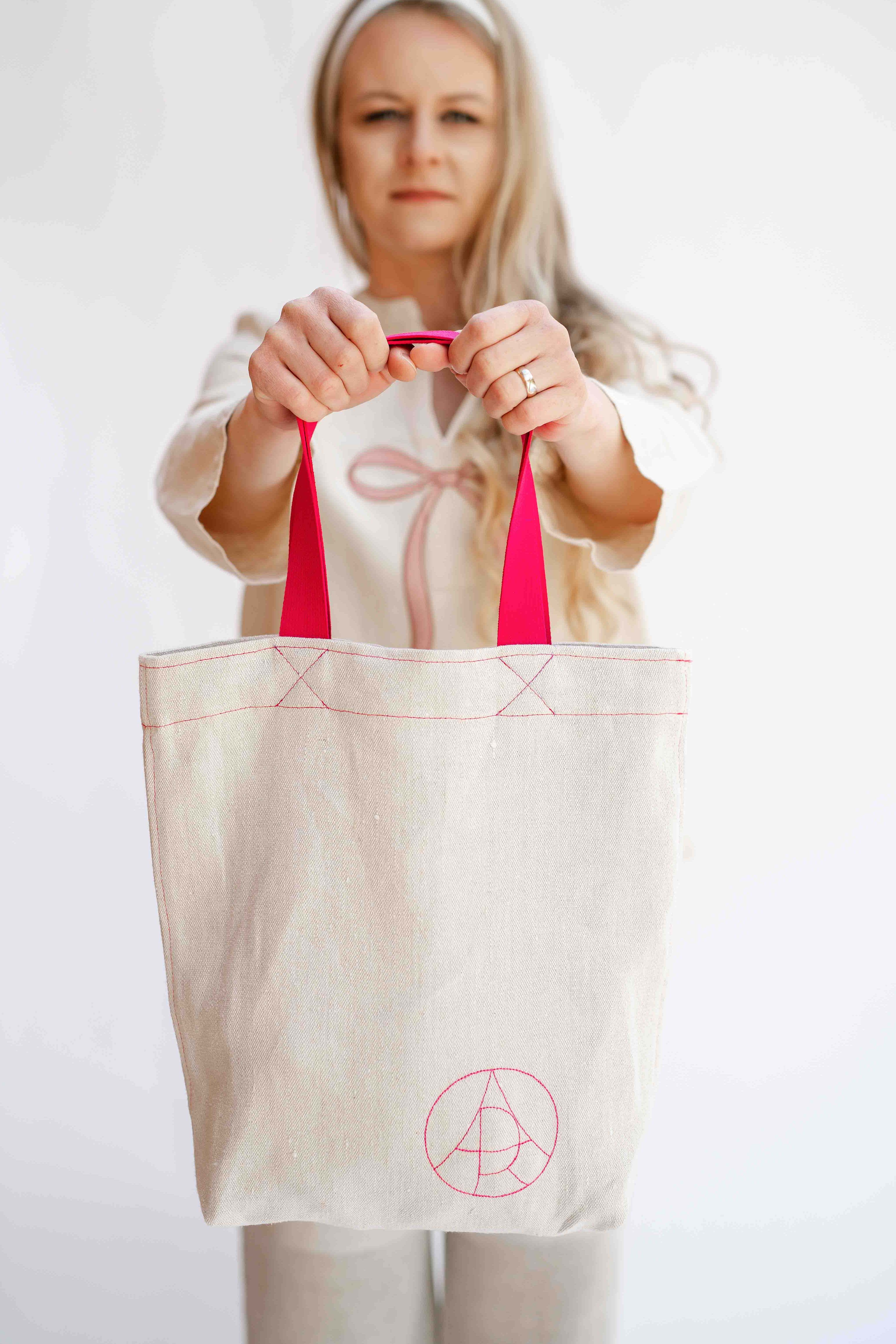 REWANA HEMP CANVAS TOTE BAG NATURAL AND CYCLAMEN