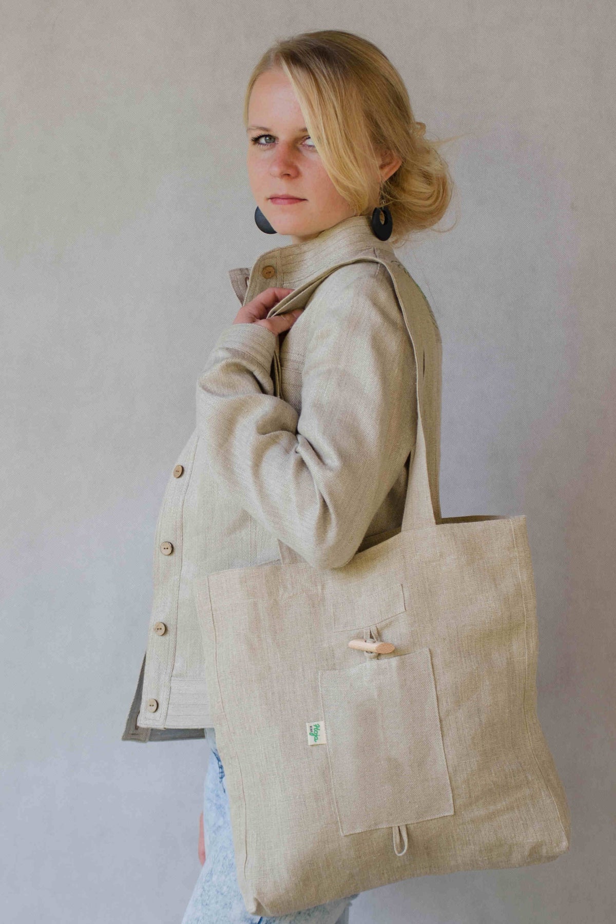 REWANA NATURAL HEMP FOLDABLE SHOPPING BAG WITH BUTTON POCKET